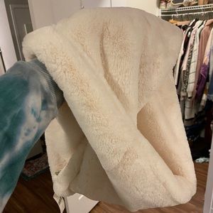 NWT Anthropologie Faux Fur Snood w/ Twist